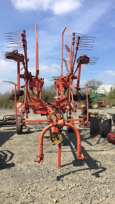 Kvernland Tarrup 9063c rows 20ft steering axle no shaft