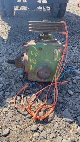 Gear box JD1350 mower