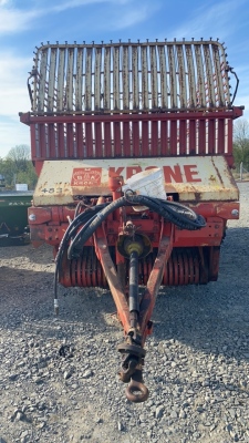 Krone turbo 2500 tandem axle with spare knives and shaft