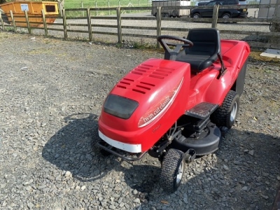 Ride on lawnmower twin cut castle garden and key