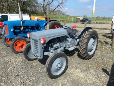 Fergie tractor KZ1658, petrol, 1948, reconditioned, key and taxbook in office