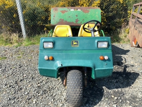 John Deere Gator 626 with tipping back