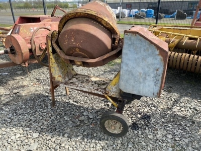 Cement mixer with start handle