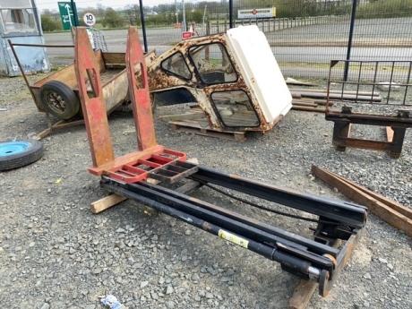 Forklift mast suitable for conversion