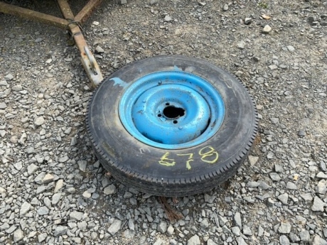 Tyre and rim 600 x 16