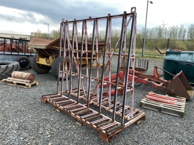 Steel rack for glass