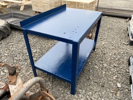 Metal work bench