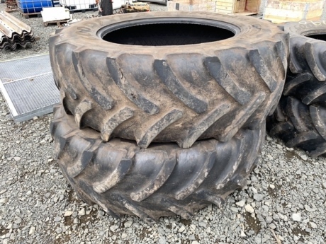 2 x 520-70-38 Goodyear tyres