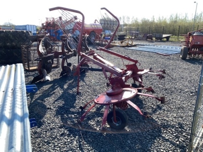 Lely Lotus 300 haybob with pneumatic wheels