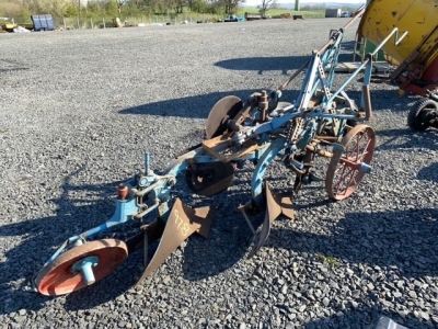 Ransome trail plough complete with discs etc