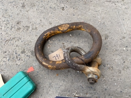 Ring and shackle