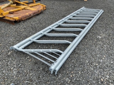 2 x feed gates