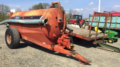 Hi-Spec 1150gln slurry spreader 8000L pump working this season with shaft
