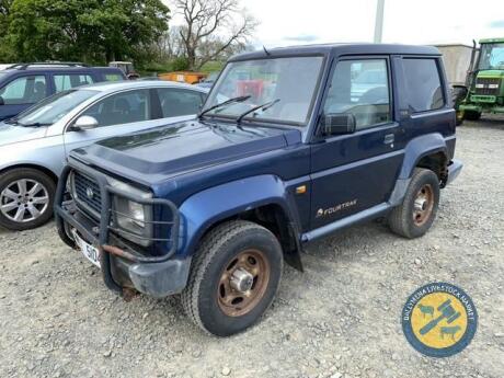 Diahatsu 4 track no MOT 190,000miles, needs a starter, driving, no taxbook, MAZ5104