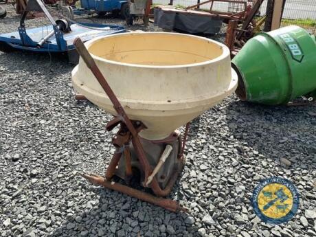 Small round vicon manure sower with shaft