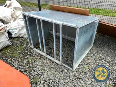 4ft galvanised lamb creep feeder