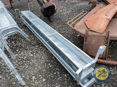 3 x 8ft feed trough with gate brackets