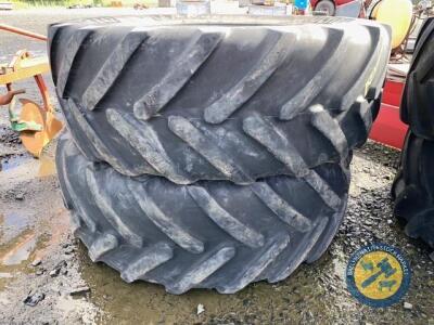 2 x Michelin 620-65-R42 tyres