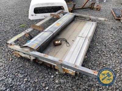 Lorry tail lift off 20ft lory body with aluminium fittings