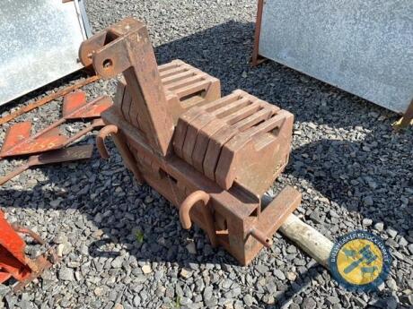 Reps of J McNeill Deceased - Weight carrier 3 point linkage