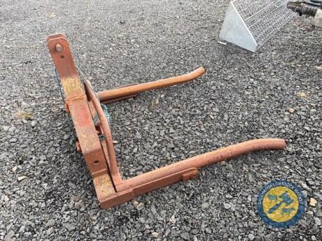 Reps of J McNeill Deceased - Bale lifter