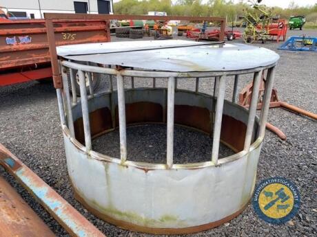 Reps of J McNeill Deceased - Cattle round feeder lid