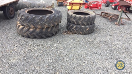 Set of tractor tyres 2 x 16.9-38 and 280-70-28