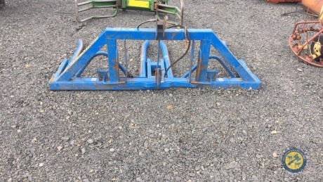 Fleming double bale lifter