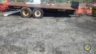 22ft flat trailer twin axle on super singles