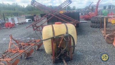 Hardi crip sprayer 600L with shaft