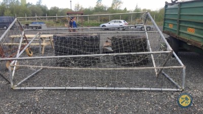 2 x galvanised goal posts