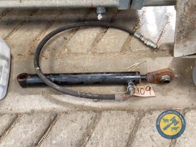Hydraulic toplink