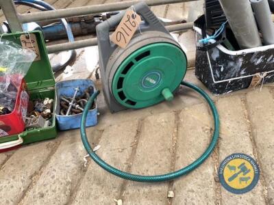 Wind up garden hose