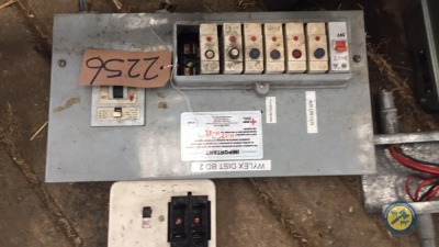 Consumer unit 240v