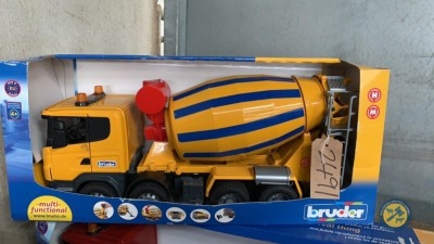 Bruder cement mixer Scania