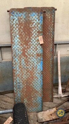 Trailer ramps 5ft long