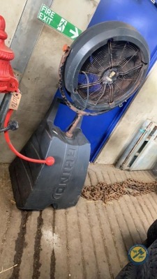 Large Rhino fan with water tank