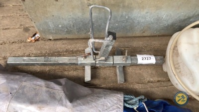 Dressing stand