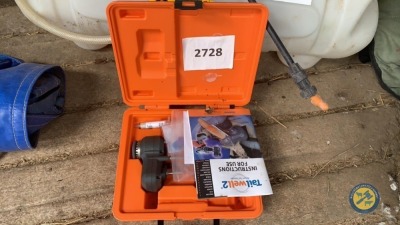 Tail clipper for drill