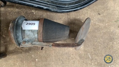 Small slurry tanker spout