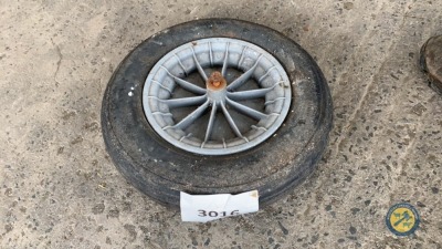 Wheel barrow wheel
