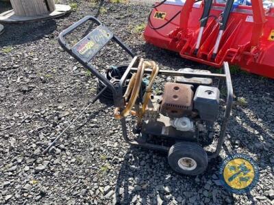 Power washer, new petrol engine complete with lance and hose