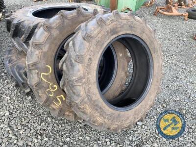 2 x tyres 280-85-R24 50%