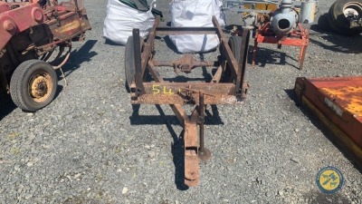 Manual tipping trailer chassis and wheels