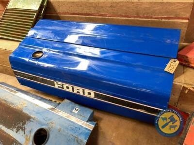 Ford 7810 bonnet