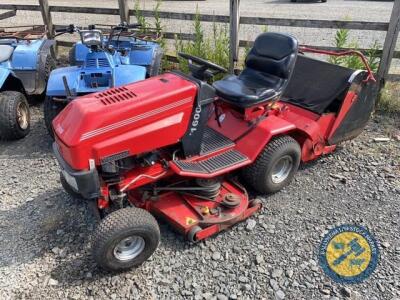 Westwood TI600 ride on lawnmower and leaf collector with new battery