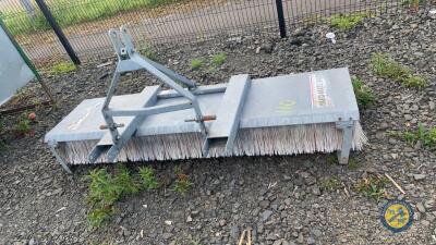 Plantmec yard mate brush to suit 3 point linkage or pallet toes