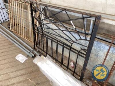 2 x gates approx 8ft black