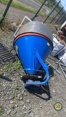 Fleming 500 manure sower