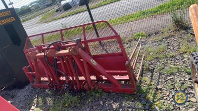 Wylie 14 tine push off buckrake